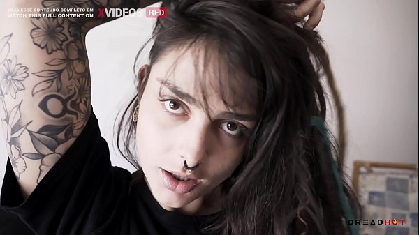 Dread hot mostrando como é boa no anal